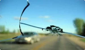 Kính chắn gió bị rạn nứt chúng ta phải làm gì
Hàn kính xe ô tô